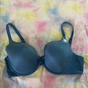 Victoria’s Secret Bra - lightly lined
